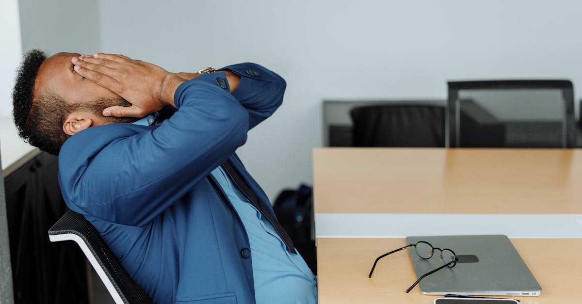 Como a fragilidade estrutural na gestão manual afeta o dia a dia das empresas
